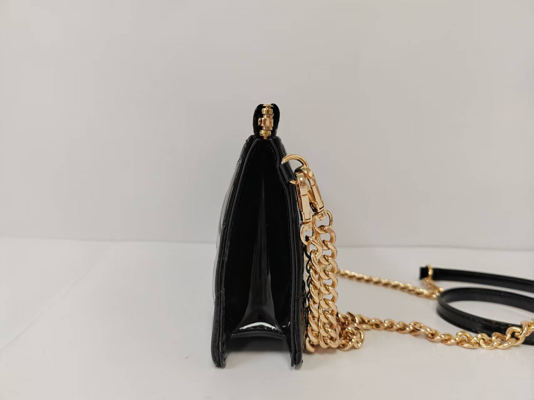 Custom handbag sample — TPH324-0081A-95 detail view