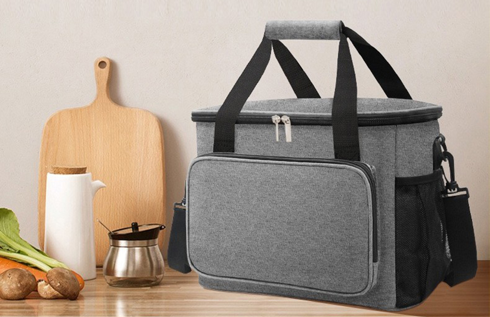 Custom cooler bag with PEVA lining and closed-cell EPE foam insulation — Top Sound OEM/ODM factory